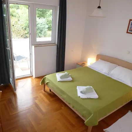 Klimatisierte Mit Whirlpool Und Grill Rab Town